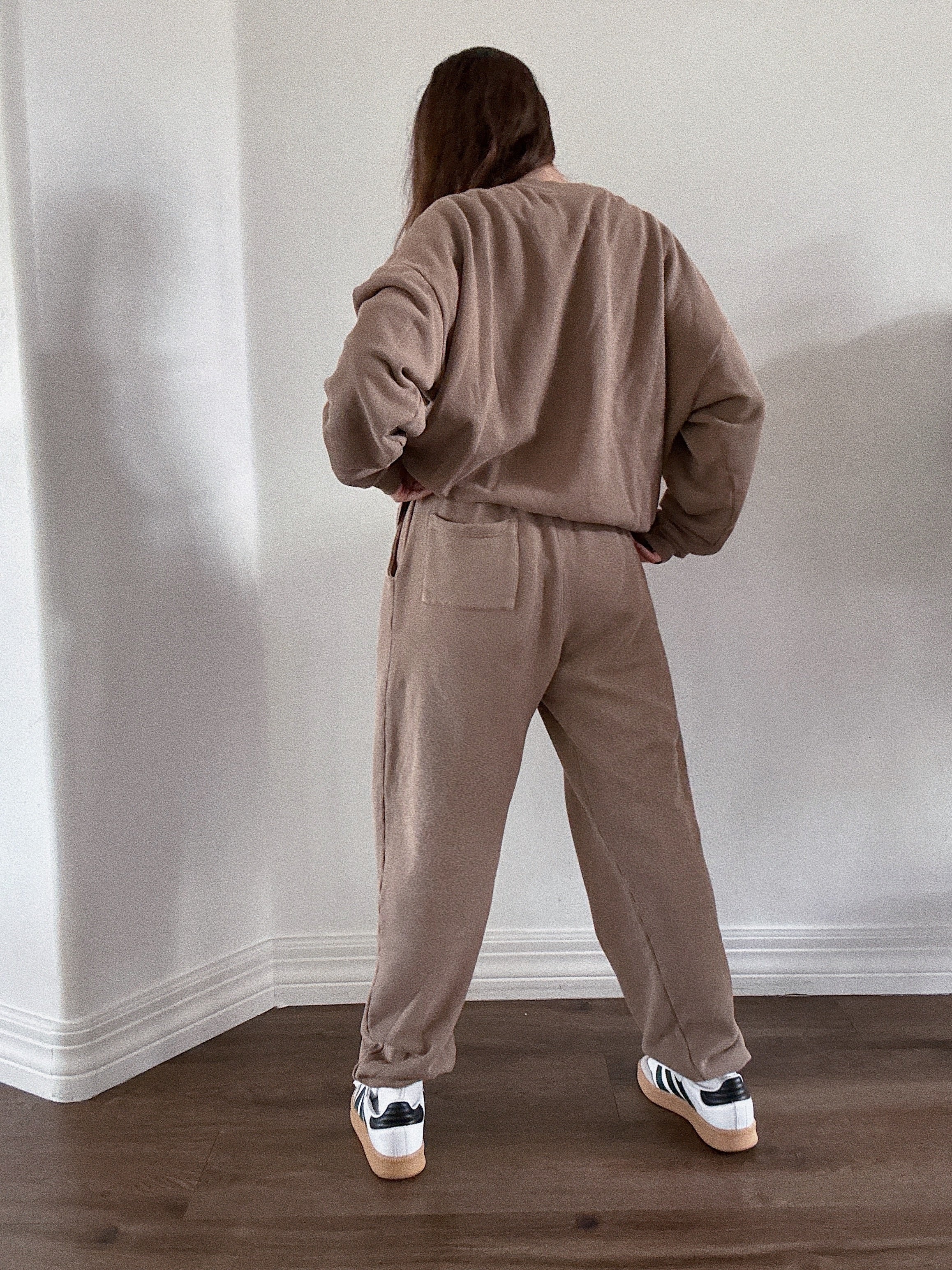 Neutral americana crewneck